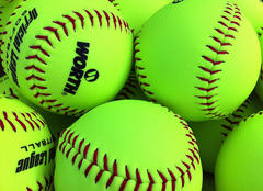 Pack of 5 softballs Pack of 5 softballs